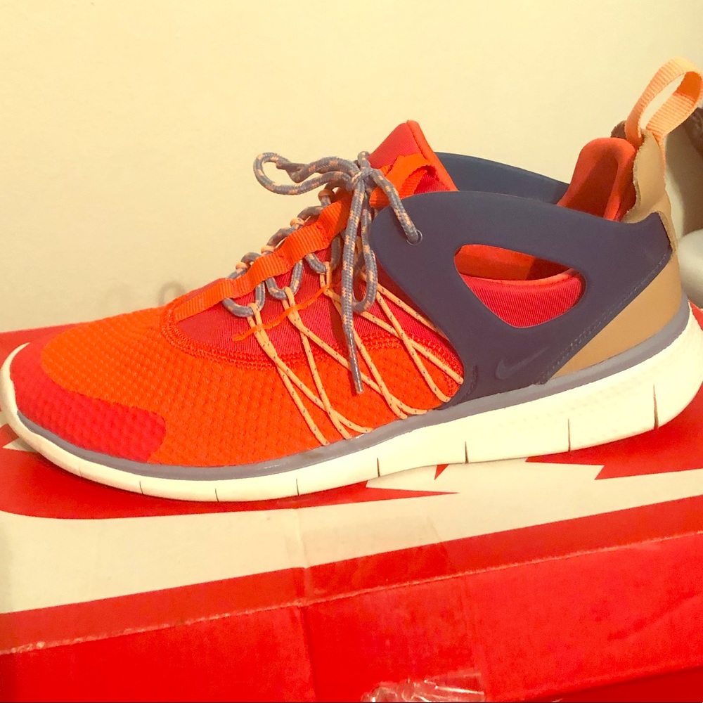 Ladies NIKE Running Shoe